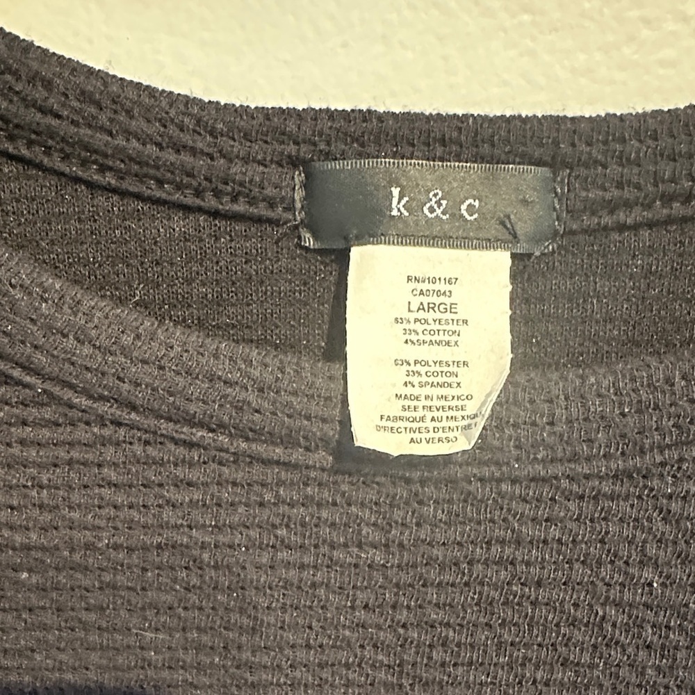 🌸Classic Black Crew Neck Sweater - Picture 2 of 5